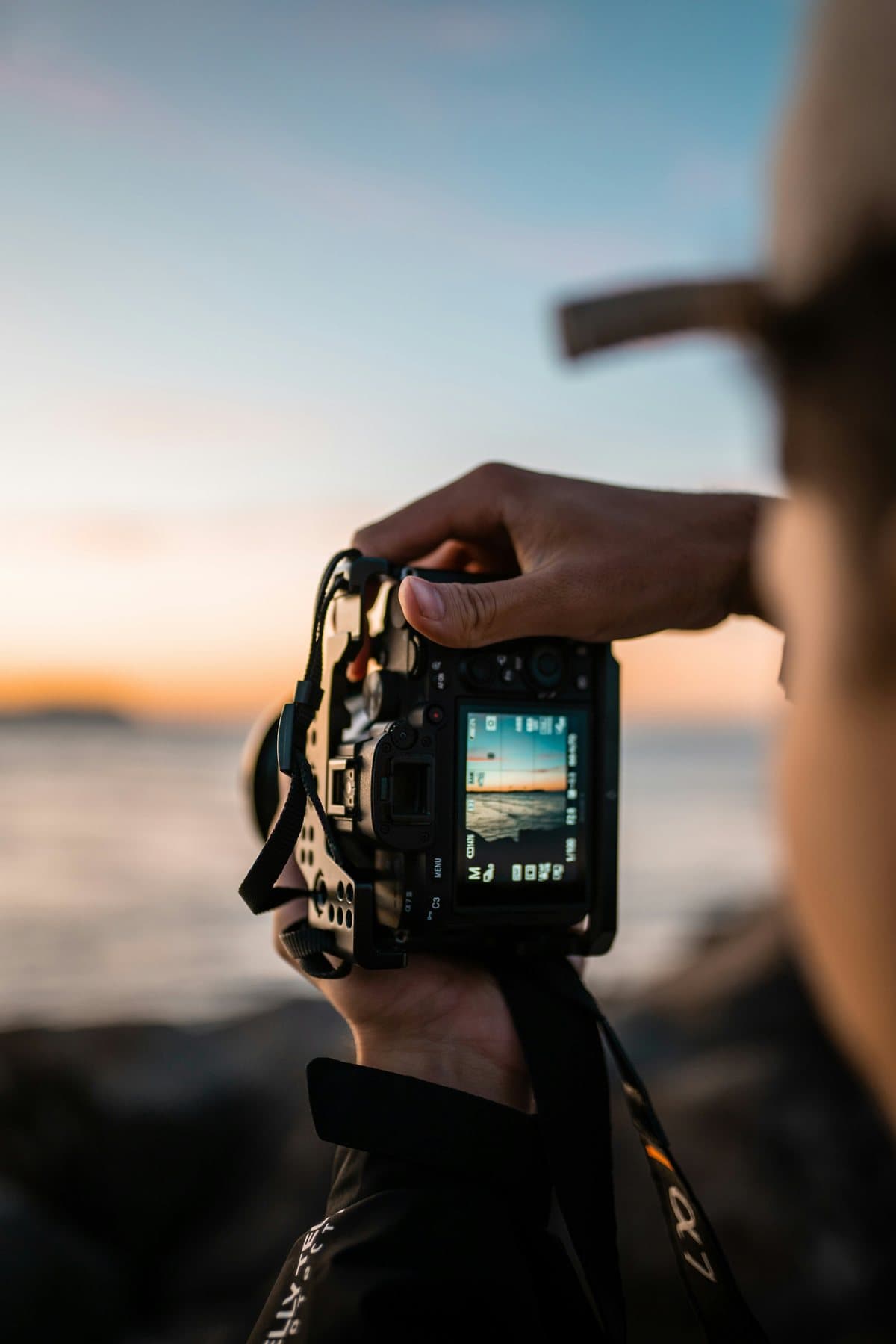 What camera do surf photographers use? Bodies, lenses and housings