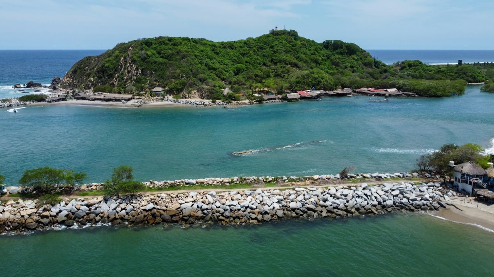 The coast in Chacahua