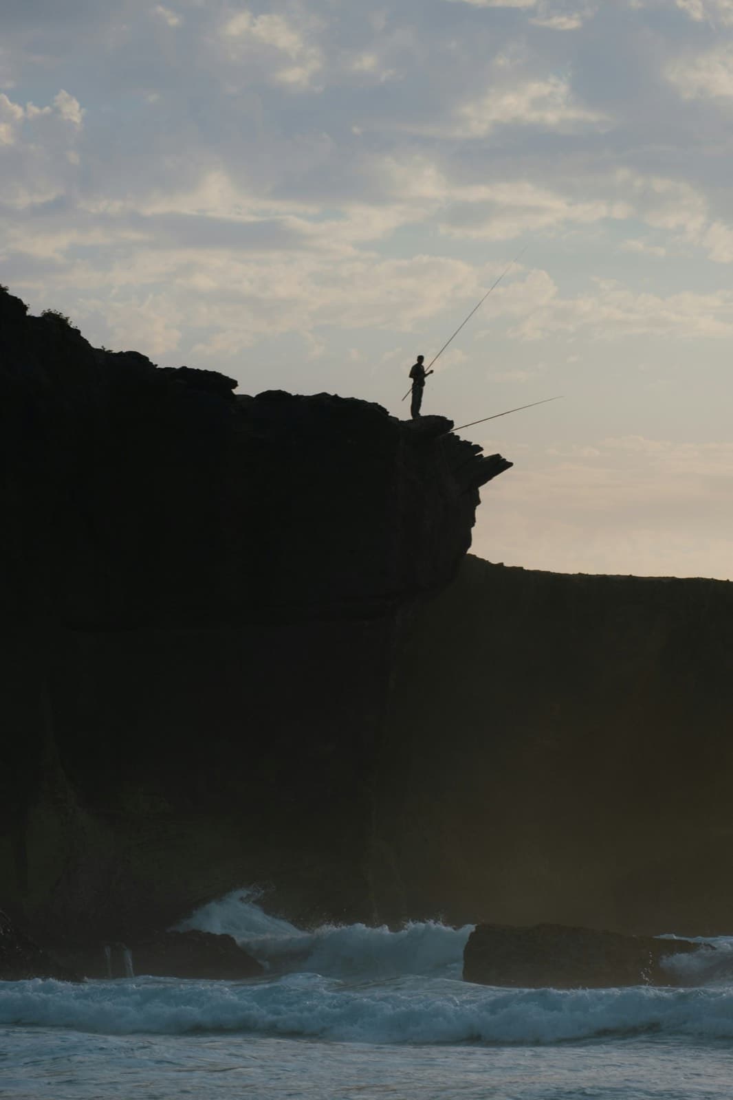 The coast at Praia do Malhão